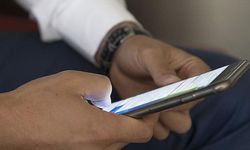 Yargıtay'dan karar: Şirket telefonunda mesaj incelenemez