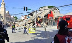 Filipinler'de 7,8 büyüklüğünde deprem: Tsunami alarmı