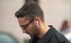 Apple'ın yapay zeka odaklı kameralı AirPods'u ertelendi