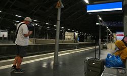 Almanya'da telsiz arızası: Tüm tren seferleri durduruldu