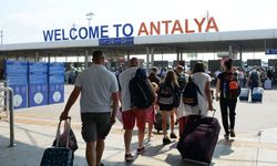 Antalya Havalimanı'nda 51 euroluk fast food faturası