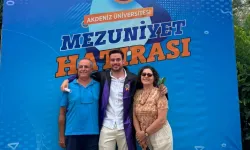 Baba ve oğlu aynı fakülteden mezun oldu: Akdeniz Üniversitesi’nde ilk