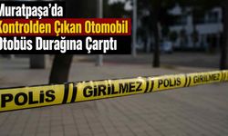 Muratpaşa’da kontrolden çıkan otomobil durağa daldı
