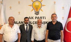 Ak Parti Mahmutlar'da bayrak değişimi