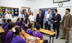 Alanya’da 65 bini aşkın öğrenci karnelerini alarak yaz tatiline girdi