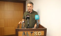 Bağışlar’dan örnek davranış: Kitabının gelirini öğrencilere bağışladı