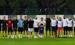 Dünya yıldızlarının tatil rotası yine Antalya oldu