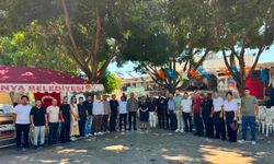 AK Parti Alanya Gençlik Kolları'ndan aşure ikramı