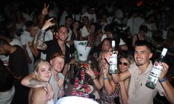 DJ Finesse, Summer Garden'da geceye damga vurdu