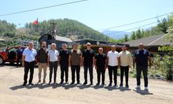Başkan Özçelik kırsalda yol ve mahalle konağı çalışmalarını inceledi