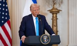 Trump: "Hürmüz Boğazı açık"