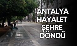 Antalya'da yüzde 83 nem ve sıcaklık caddeleri boşalttı