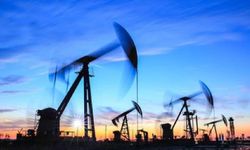 Küresel petrolde arz fazlası endişesi fiyatları düşürdü