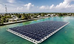 Tuvalu toprak yetersizliğinden denize güneş paneli kurdu