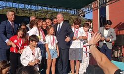 Marmaris'e olimpik havuz: Bakan Bak bir yıl süre verdi