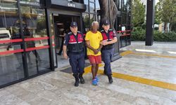 Alanya'da 8 yıl hapis cezası bulunan firari yakalandı