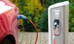 İkinci elde fiyatlar geriledi, elektrikli araçlar zamlandı