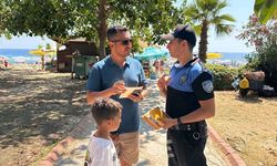 Alanya'da turistlere 4 dilde güvenlik haritası dağıtıldı