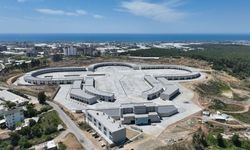 Alanya hal esnafı Türkler'e taşınmayı reddetti