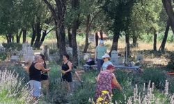 Kemer'deki lavanta bahçesi ziyaretçilerini ağırlıyor