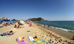 Alanya sahillerini vuran plastik atıklar Meclis'e taşındı