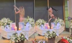 Cenazede çıplak kadından direk dansı