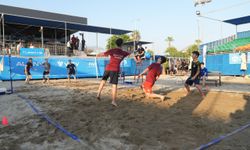 Air Badminton Türkiye Şampiyonası Alanya'da başladı