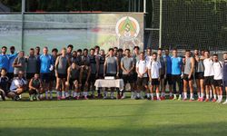 Alanyaspor’da Hwang’a doğum günü sürprizi