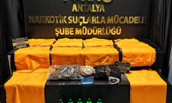 Kepez’de uyuşturucu operasyonu: 1,2 milyon kullanımlık sentetik madde ele geçirildi, 3 tutuklama