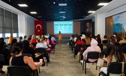Alanya Belediyesi’nden personele çocuk odaklı hizmet eğitimi