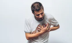 Gece uykudan çarpıntıyla uyanıyorsanız dikkat: Uzmanı uyardı