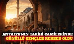 Antalya'da gönüllü gençler 613 turiste camileri tanıttı