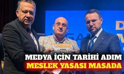 Gazetecilik meslek yasası taslağı Bakan Gürlek'e sunuldu