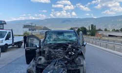 Ünlü futbolcu, eşi ve ailesiyle birlikte trafik kazası geçirdi