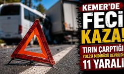 Kemer'de feci kaza! Tırın çarptığı yolcu midibüsü devrildi: 11 yaralı