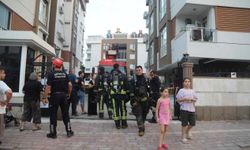 Antalya’da klimadan çıkan yangın apartmanı sardı