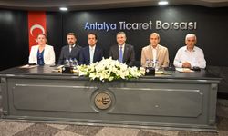 Antalya tarımında yeni dönem: Vali Şahin’den ‘değişime ayak uydurun’ mesajı