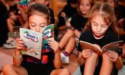 Alanya’da kitap şöleni başladı: Minik okurlar Kızılkule’de yazarla buluştu
