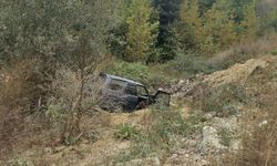 Kontrolden çıkan otomobil şarampole devrildi: Karı koca ölümden döndü