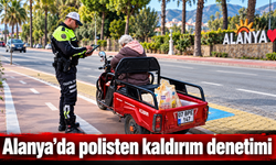 Alanya’da polisten kaldırım denetimi