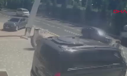 Antalya’da kamyonun tekerleği seyir halinde koptu