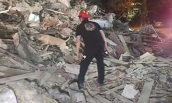 Yıkımı süren bina çöktü: 2 yaralı