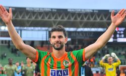 Alanyaspor’da flaş ayrılık: Ümit Akdağ Beşiktaş yolunda