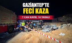 Gaziantep'te yolcu midibüsü ile otomobil çarpıştı: 7 ölü, 16 yaralı