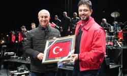 Murat Boz Alanya’yı salladı! Binlerce kişiye unutulmaz gece yaşattı, klip sözü verdi