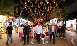Alanya'da 8 ülkeden 1.500 dansçı festival coşkusu yaşattı! Kızılkule'de renkli final