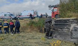 Taksi şarampole devrildi: 5 kişi yaralandı