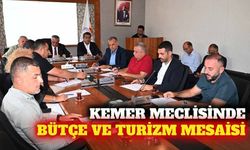 Kemer meclisinde 2027 bütçesi ve turizm fuarları görüşüldü