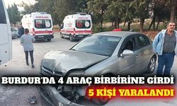 Burdur'da 4 araçlı zincirleme kaza: 5 kişi yaralandı