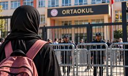 Azerbaycan'da Başörtüsü Krizi Büyüyor! Okul Önlerinde Protesto, 37 Gözaltı